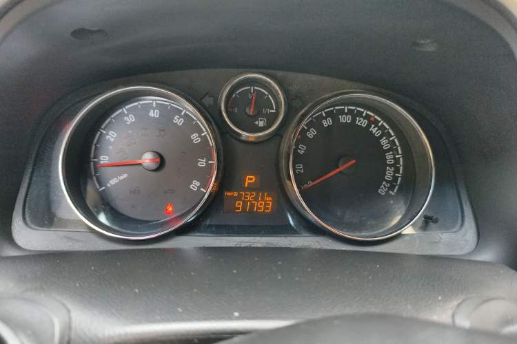 Used Opel Antara 2012 2.4L Two-Wheel-Drive Comfort Edition