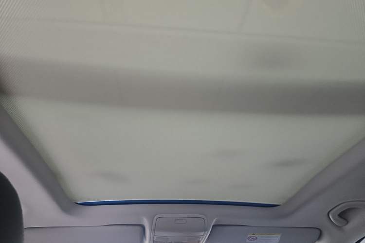 Used Volkswagen Tiguan 2016 300TSI Automatic Two-Wheel Drive Luxury Edition Headliner