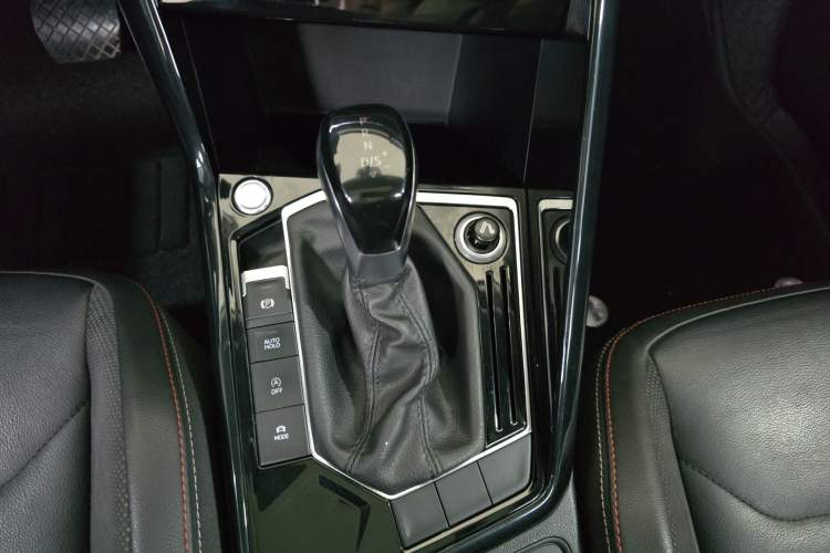 Used Volkswagen Tayron 2020 330TSI Two-Wheel Drive Luxury Smart Connectivity Version
