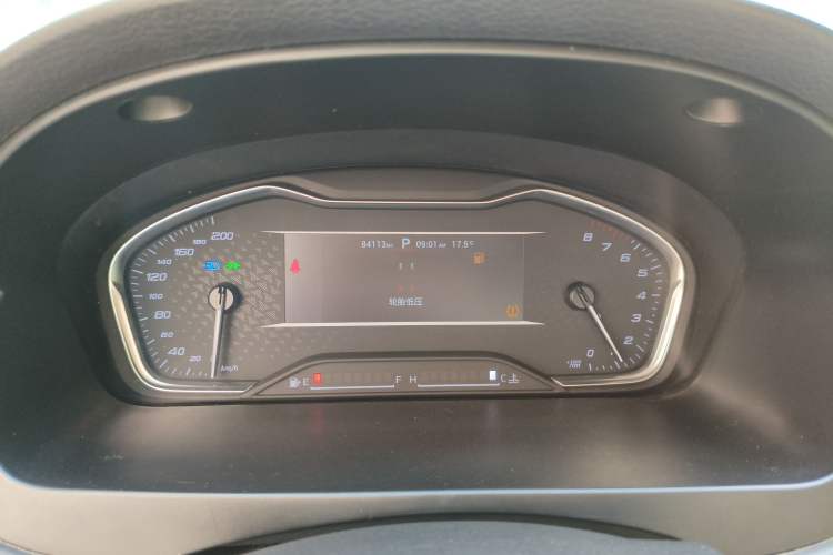 Used SAIC MAXUS G20 2021 Facelifted PLUS 2.0T Gasoline Automatic Luxury Edition
