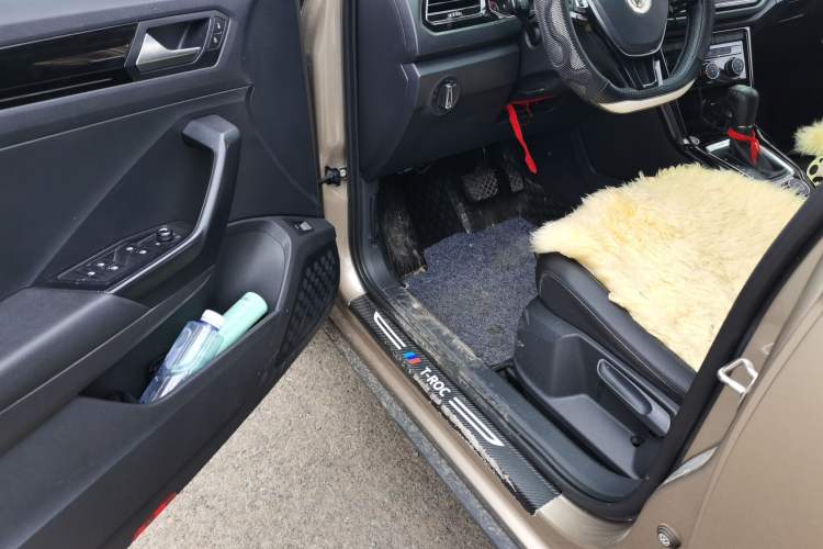 Used Volkswagen T-ROC 2018 280TSI DSG Four-Wheel Drive Comfort Version China V Standard Driver Seat