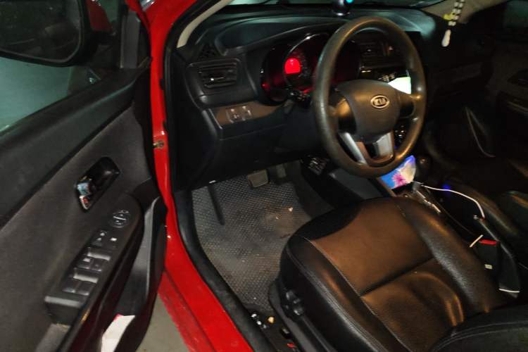 Used Kia K2 2012 Sedan 1.4L AT TOP Anniversary Edition