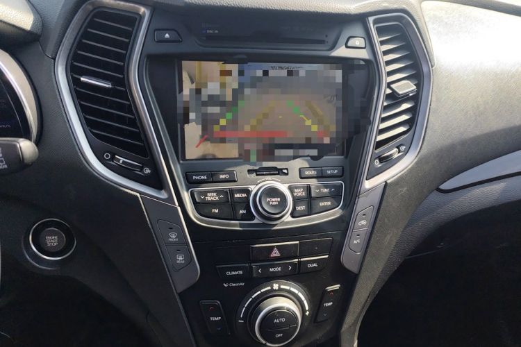 Used Hyundai Santa Fe Classic 2013 3.0L 4x4 Comfort Edition with Navigation 7 Seats Euro IV
