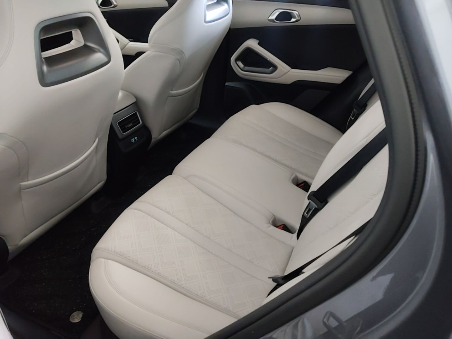 BYD Yuan UP 2025 Intelligent Driving Version 401 KM Dynamic Edition — снимка 20