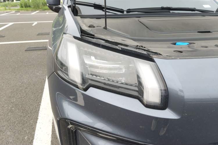 Used AION V 2024 Aion Tyrannosaurus 650 LiDAR Edition Right Front Headlight