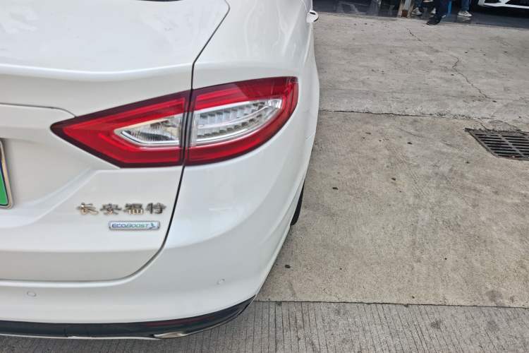 Used Ford Mondeo 2013 2.0L GTDi 200 Fashion Edition
