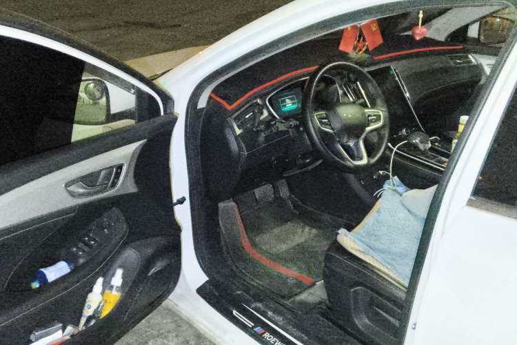 Used Roewe i6 MAX New Energy 2022 EV 500 Grand Touring Edition with Sunroof Driver Seat