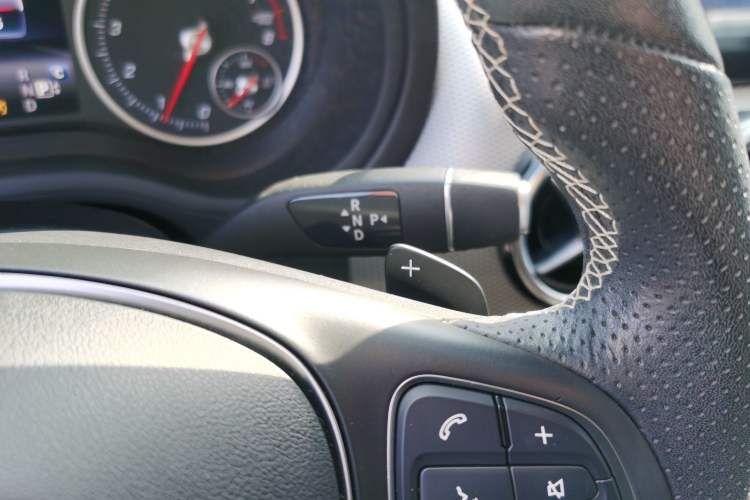 Used Mercedes-Benz B-Class 2017 B 200 Fashion Model Gear Lever