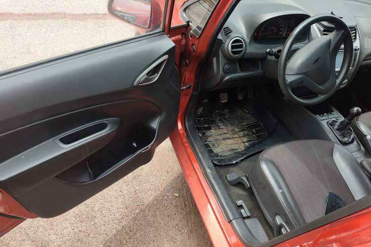 Used Chevrolet Sail 2013 Sedan 1.4L Manual Elegance Edition Driver Seat