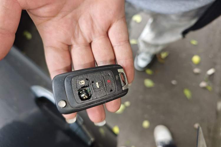 Used Chevrolet Malibu 2017 1.5T Automatic Luxury Edition Vehicle Key