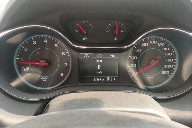 Used Chevrolet Cruze 2017 1.5L Automatic Pioneer Sunroof Edition
