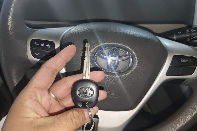 Used Toyota Verso 2014 Starlight 180E CVT Elite Edition
