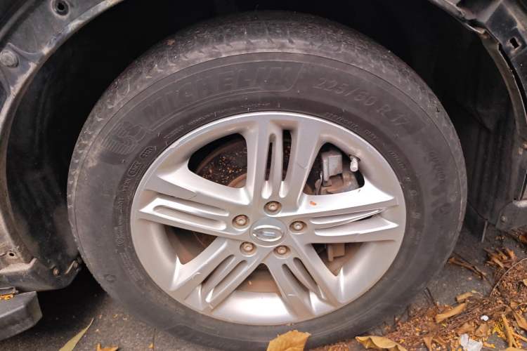 Used GAC Trumpchi GS5 2013 1.8T Automatic All-Wheel-Drive Luxury Edition Right Front Wheel Hub