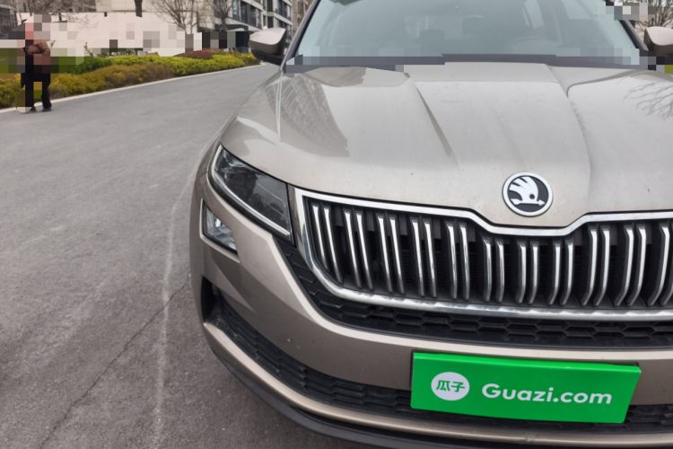 Used Skoda Kodiaq GT 2019 TSI330 Two-Wheel-Drive Luxury Edition China VI Standard Right Front Headlight