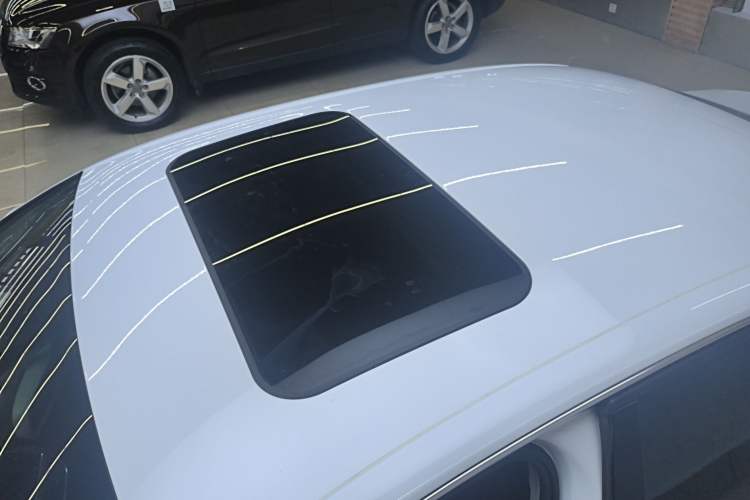 Used Audi A4L 2016 35 TFSI Collector's Edition Automatic Standard Model Roof