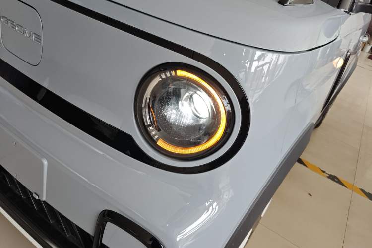Used Geely Galaxy Panda 2025 210km Panda Kart Left Front Headlight