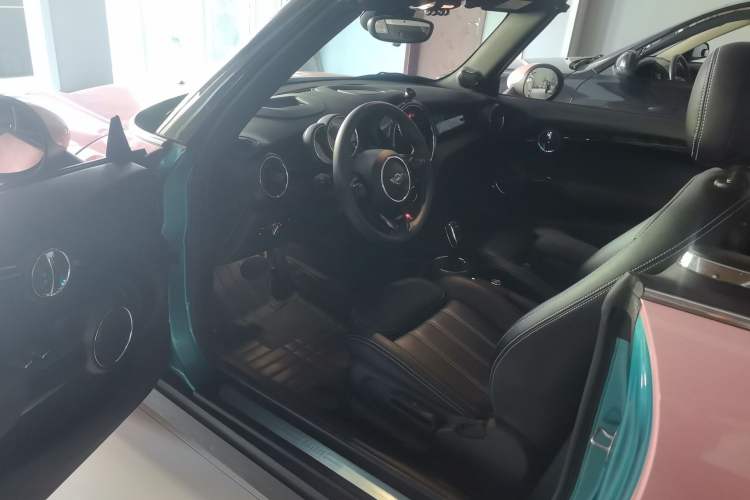 Used MINI MINI 2019 1.5T COOPER CABRIO Temptation Edition
