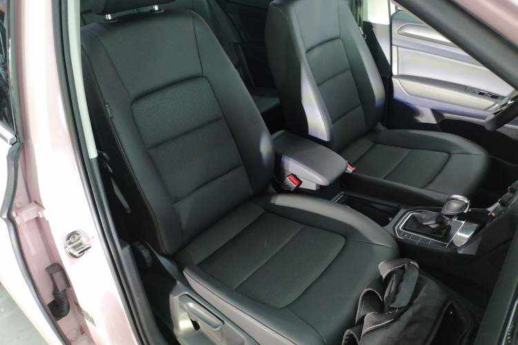 Used Volkswagen Golf Sportsvan 2018 230TSI Automatic Trend Edition
