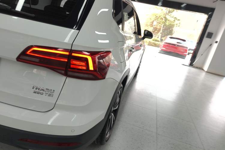 Used Volkswagen Tharu 2020 280TSI Two-Wheel Drive Luxury Plus Version China VI Standard Exterior 3