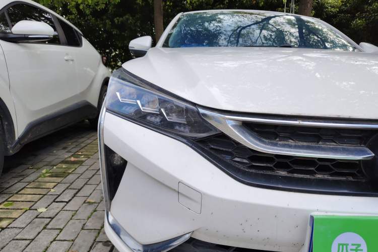 Used Dongfeng Aeolus Yixuan 2020 230T Automatic Cool Edition Right Front Headlight