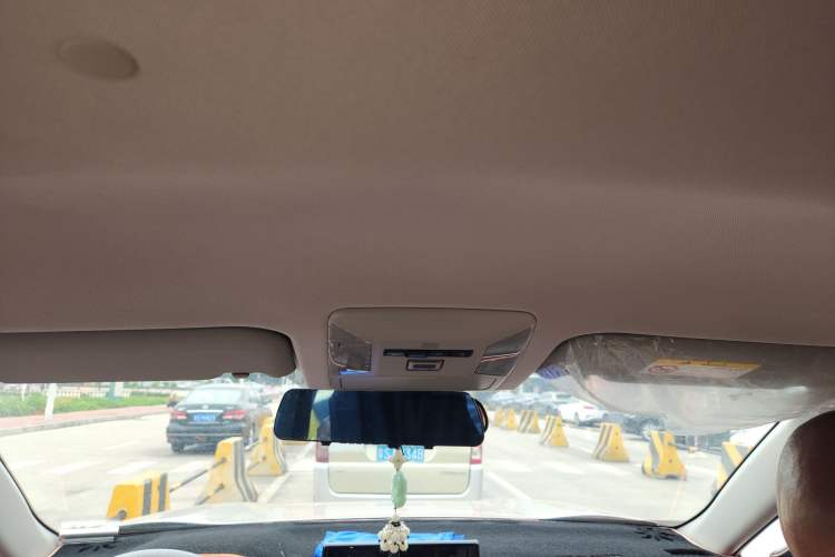 Used Toyota Wildlander 2022 Updated Version 2.0L CVT Two-Wheel Drive Leading Edition Headliner