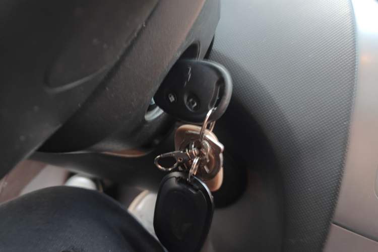 Used Chevrolet Sail 2013 Sedan 1.4L Manual - Youyi Happiness Edition