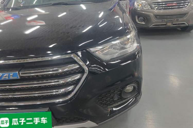 Used Haval H6 2017 Blue Label Sport Edition 1.5T Automatic Two-Wheel Drive Luxury Model Left Front Headlight