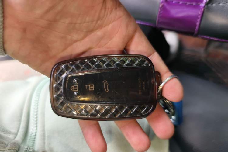 Used Toyota Highlander 2022 Dual-Engine 2.5L Four-Wheel Drive Supreme Edition 7-Seater Vehicle Key