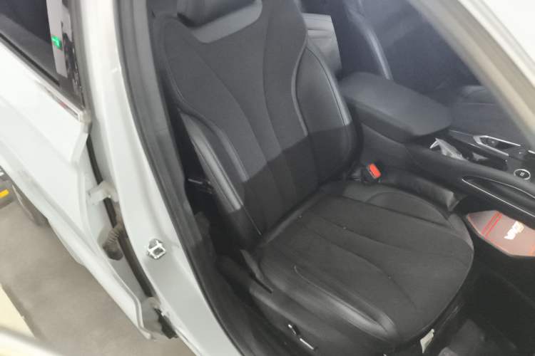 Used Geely Auto Monjaro L 2022 1.5T Thunder Hi·F Plug-in Hybrid Super Rui Right Front Seat