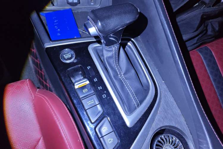 Used CHANGAN Eado 2021 PLUS Blue Whale NE 1.4T GDI DCT Prestige Model Gear Lever