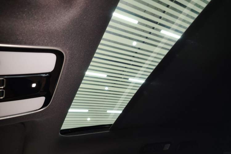 Used Li Auto ONE 2021 Extended-Range 6-Seater Version Headliner