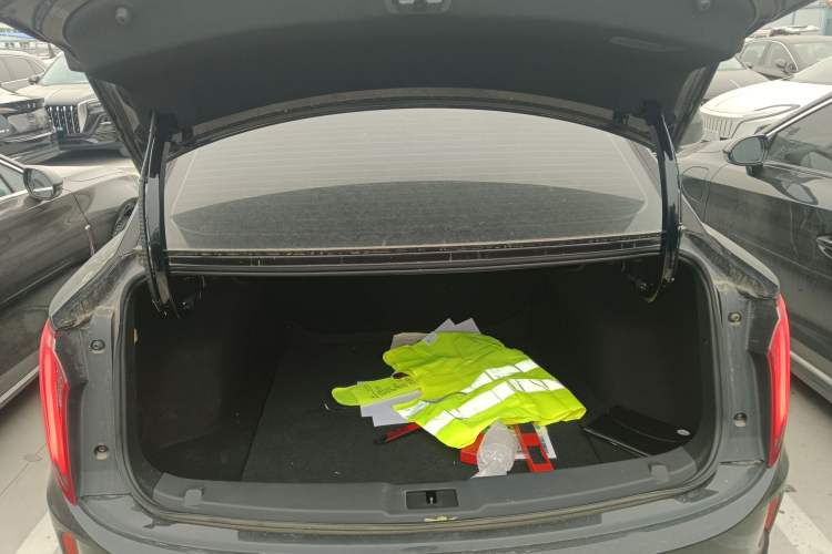 Used Hongqi E-QM5 2023 Revised Version Basic Travel Edition