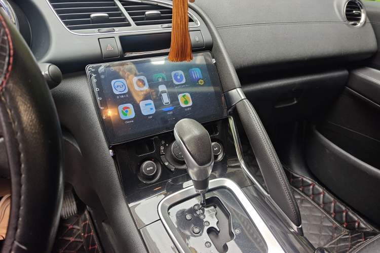 Used Peugeot 3008 2013 2.0L Automatic Trend Edition Audio And AC Panel