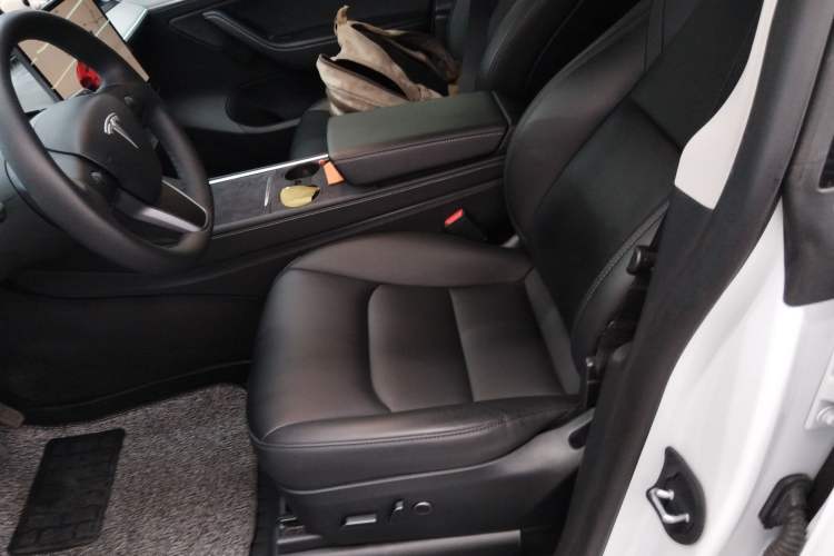 Used Tesla Model Y 2024 Rear-Wheel-Drive Version Left Front Seat