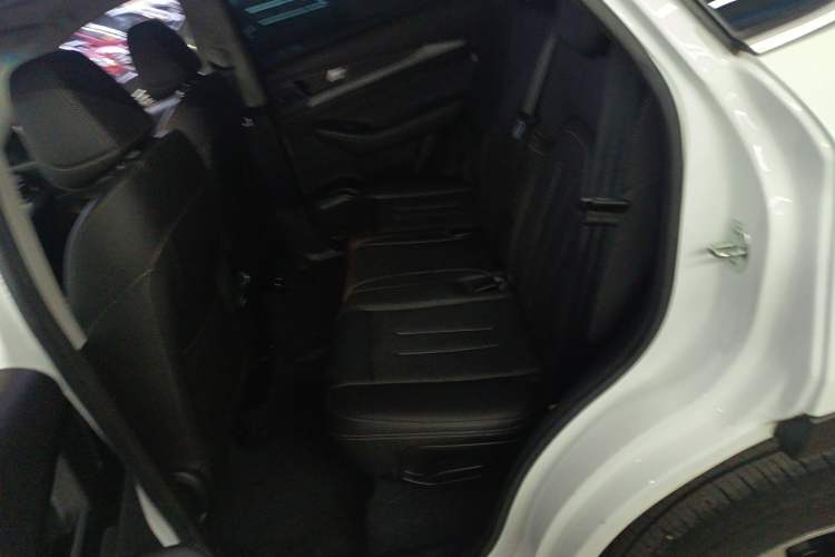 Used JETOUR X70 2024 1.5T DCT Enjoyment Edition 5 Seats
