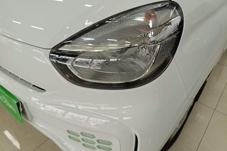Used Roewe Clever 2021 302 km New Four-Seater Super-Efficient Version Left Front Headlight