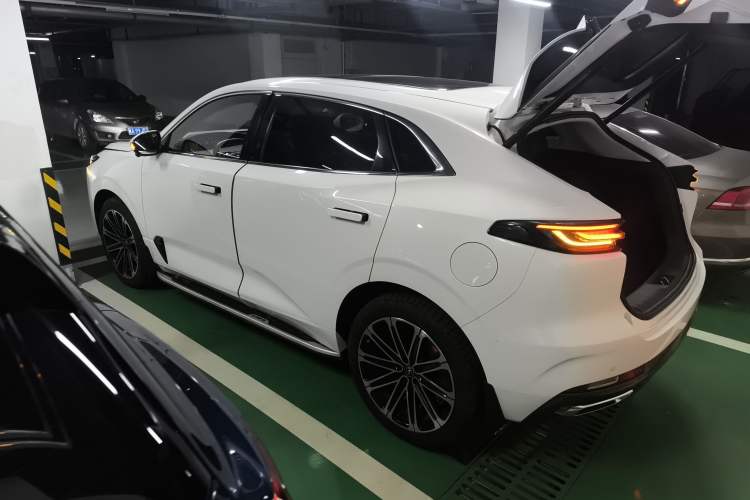 Used CHANGAN UNI-K iDD 2022 Blue Whale iDD 130km 1.5T Prestige Model Left Side