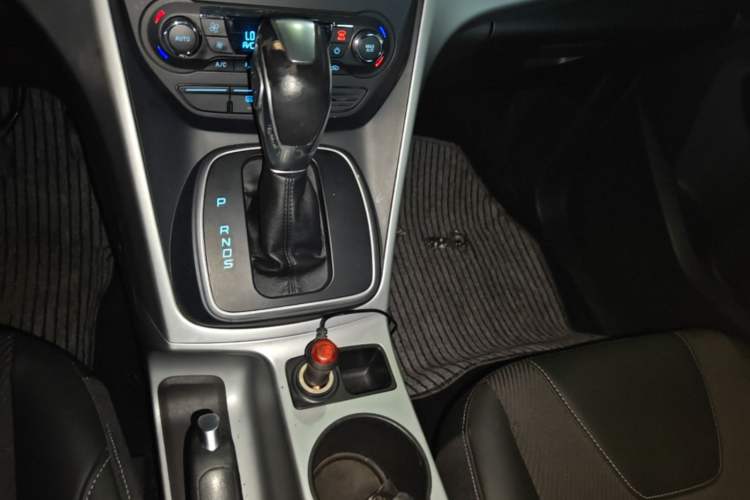 Used Ford Kuga 2013 1.6L GTDi Two-Wheel-Drive Trend Model
