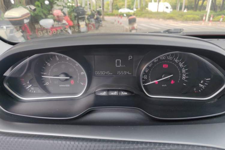 Used Peugeot 2008 2014 1.6L Automatic Fashion Edition Instrument Cluster