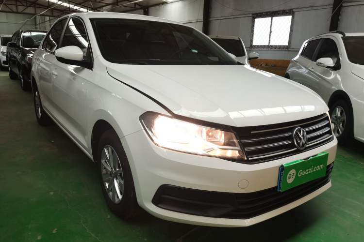 Used Volkswagen Santana 2018 1.5L Manual Fashion Edition Front Right 45 Deg