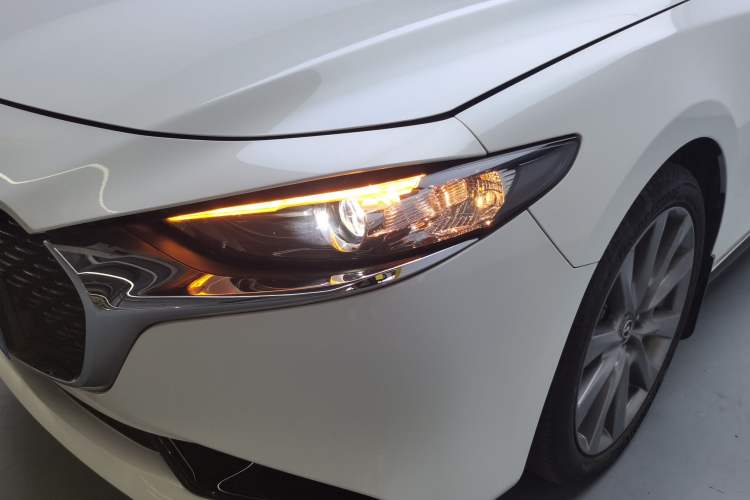 Used Mazda 3 Axela 2021 2.0L Automatic ZhiXuan Edition Left Front Headlight