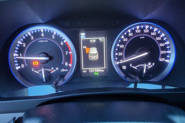 Used Toyota Highlander 2018 2.0T Four-Wheel Drive Luxury Version 7 Seats China VI Standard Instrument Cluster