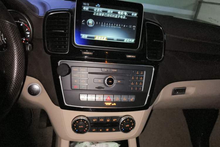 Used Mercedes-Benz GLE 2017 GLE 320 4MATIC Dynamic Model Audio And AC Panel