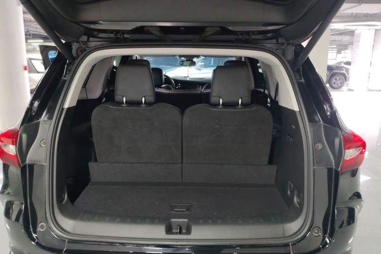 Used Buick Enclave 2020 28T Two-Wheel Drive Prestige Version Trunk