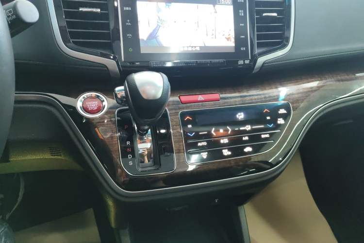 Used Honda Odyssey 2017 2.4L Supreme Edition
