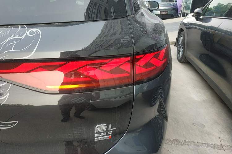 Used BYD Tang L 2025 EV 600KM All-Wheel-Drive LiDAR Flagship Model
