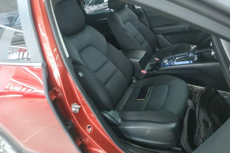 Used Mazda CX-5 2017 2.0L Automatic 2WD ZhiShang Trim China V Standard