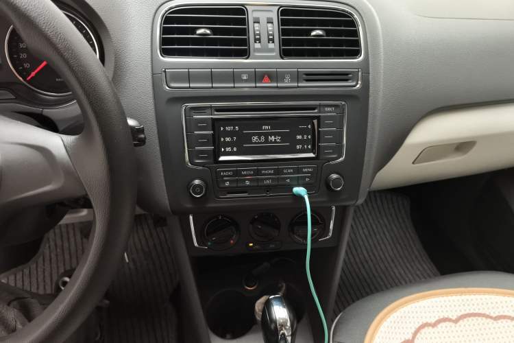 Used Volkswagen Polo 2014 1.6L Automatic Comfort Edition
