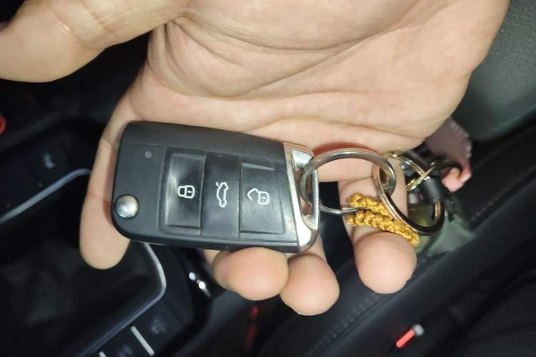 Used Volkswagen Sagitar 2021 280TSI DSG Comfort Connect Edition Vehicle Key