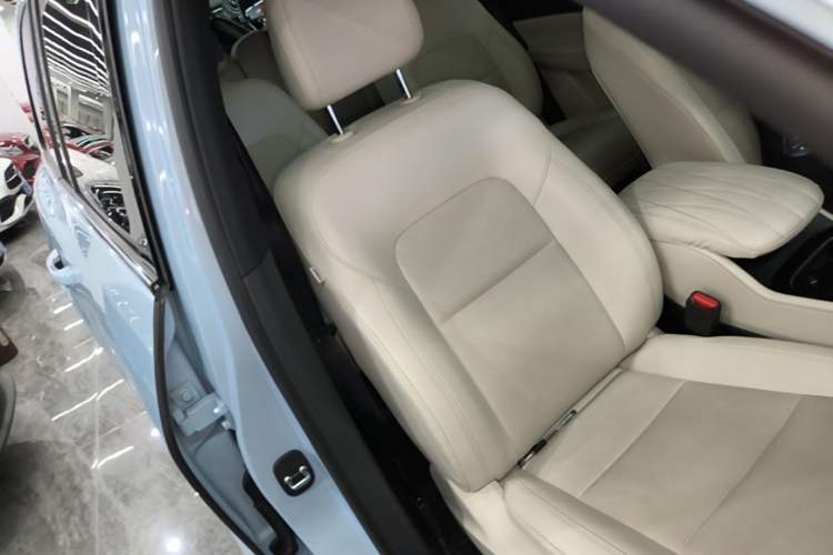 Used Li Auto ONE 2021 Extended-Range 6-Seater Version Right Front Seat